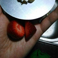 超萌可爱的草莓圣诞老人,草莓圣诞老人的做法