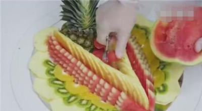 花式水果拼盘做法步骤 制作花式水果拼盘(图文