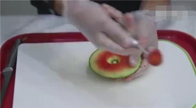 花式水果拼盘做法步骤 制作花式水果拼盘(图文