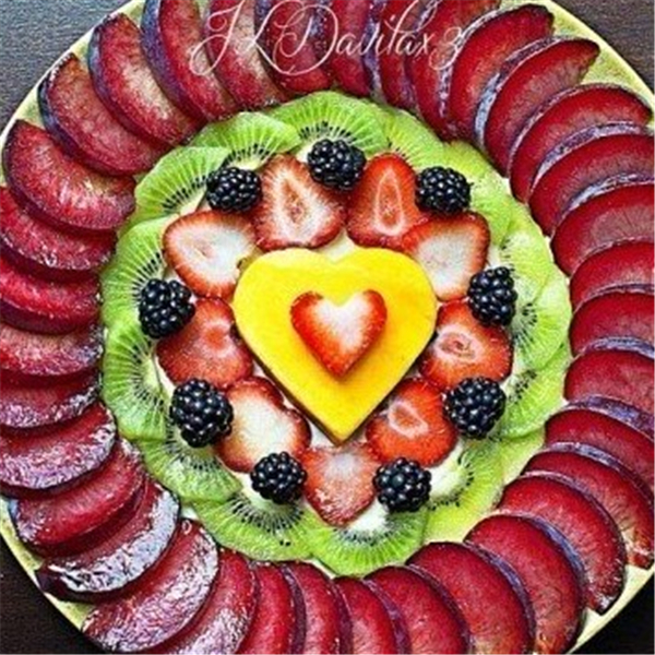 简单又好看的水果拼盘,用来招待朋友的不二之选