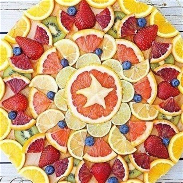 简单又好看的水果拼盘,用来招待朋友的不二之选