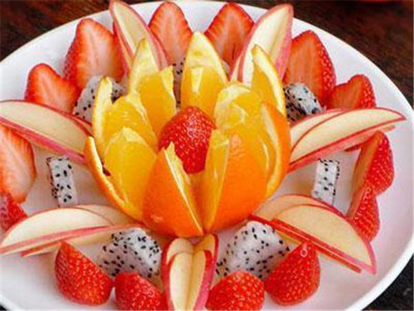 简单漂亮的水果拼盘,招待远道而来的父母