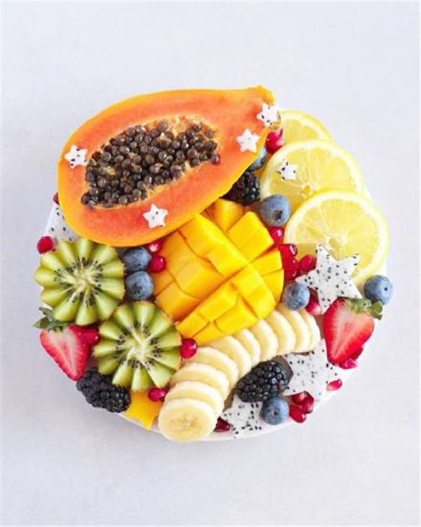 小份水果拼盘,一个人的创意下午茶
