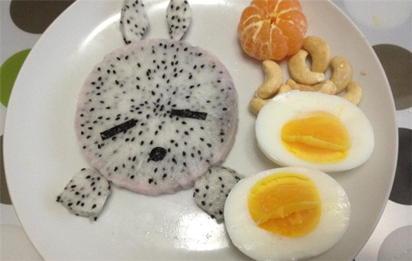 10种卡通创意水果拼盘,来一次回忆杀的水果拼盘图片