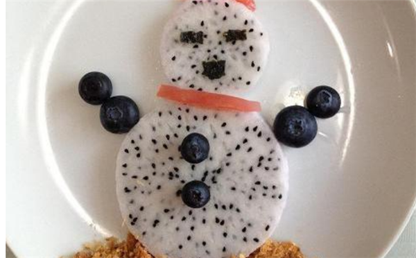 10种卡通创意水果拼盘,来一次回忆杀的水果拼盘图片