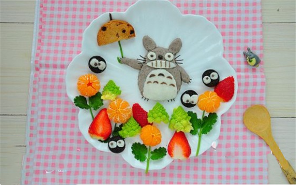 10种卡通创意水果拼盘,来一次回忆杀的水果拼盘图片