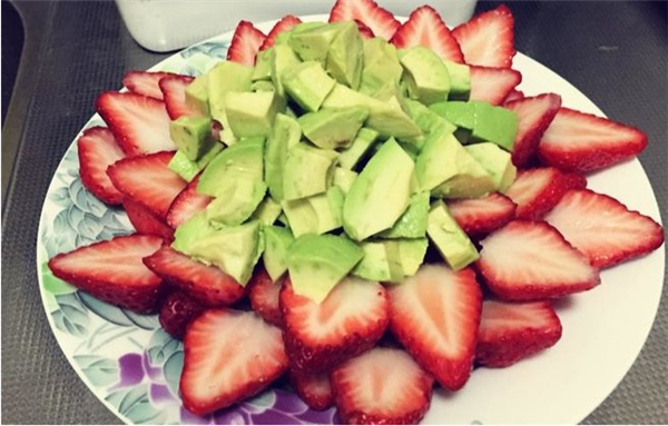 最简单漂亮的花水果拼盘图片,炎热夏日看看水果花更清爽