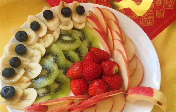 用水果拼盘制作出孔雀,孔雀变成了火鸡是怎么回事