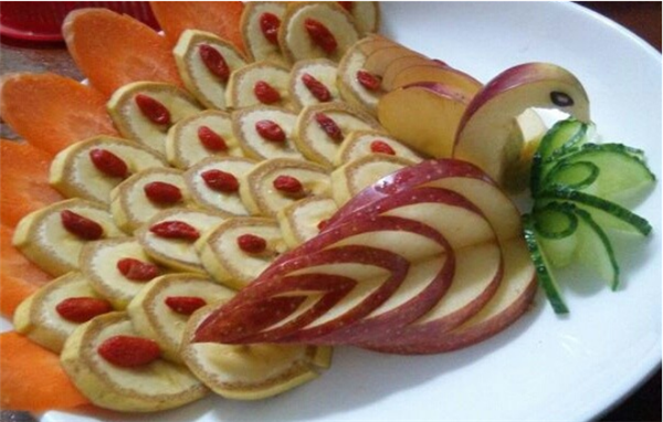 用水果拼盘制作出孔雀,孔雀变成了火鸡是怎么回事