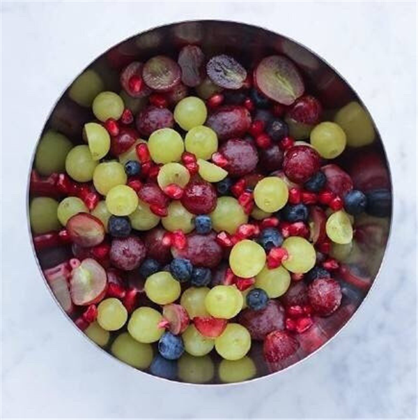 一大碗最简单漂亮的水果拼盘,这样吃根本停不下来