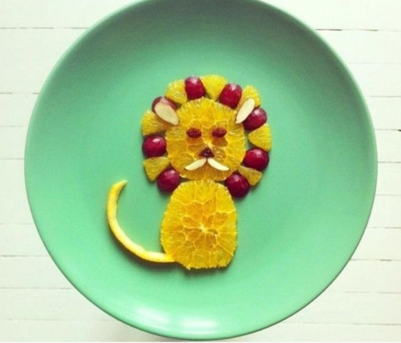 简单漂亮的幼儿水果拼盘图片,最可爱的竟然是一只黑猫