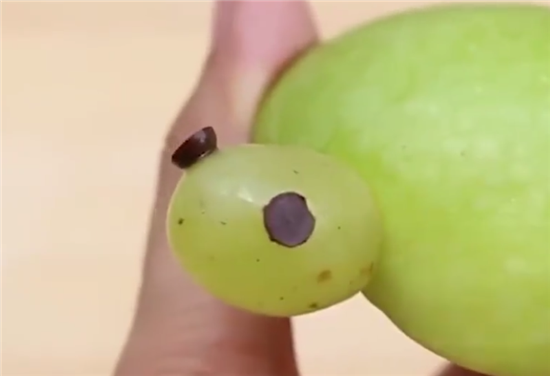 解决孩子厌食的创意水果拼盘，让孩子立刻爱上水果拼盘