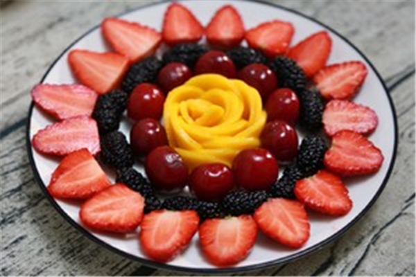 简单又好看的家庭聚会水果拼盘图片 第六种孩子们最喜欢