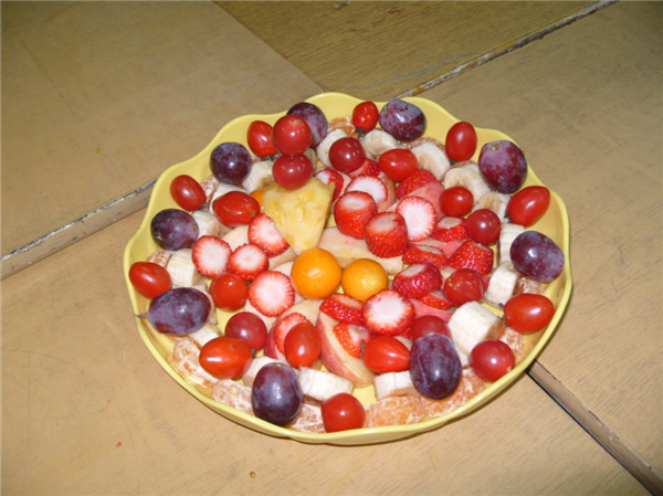 简单又好看的家庭聚会水果拼盘图片 第六种孩子们最喜欢