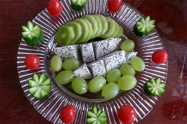 超简单的水果拼盘图片及做法,最后拼盘一个貌似不简单