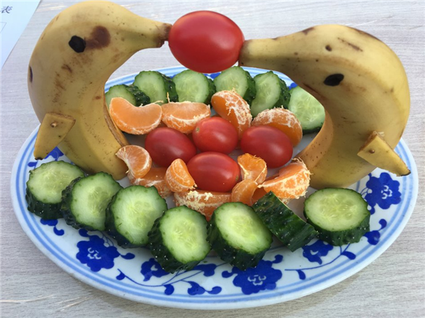 少儿创意水果拼盘制作大赛,简单又有趣的学生水果拼盘