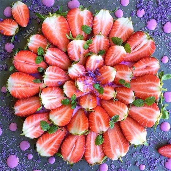 简单又好看的水果拼盘 草莓系列水果拼盘早餐