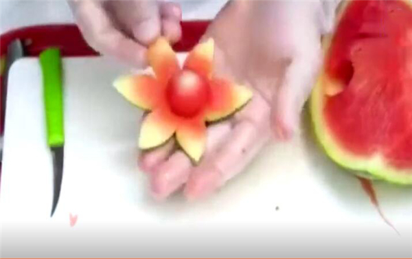 创意水果拼盘图片 超简单星级水果拼盘制作方法(图解)