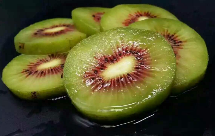各品种猕猴桃图片,猕猴桃品种图片大全