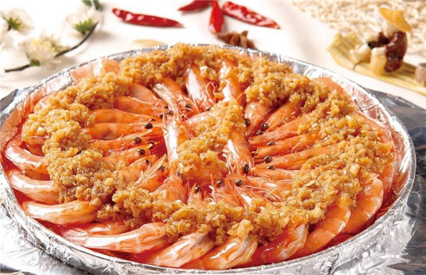 铁板蒜蓉基围虾做法,十分钟烹饪蒜蓉基围虾