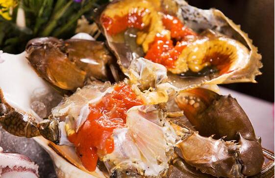 帝王蟹哪些地方不能吃,帝王蟹的内脏统统剔除