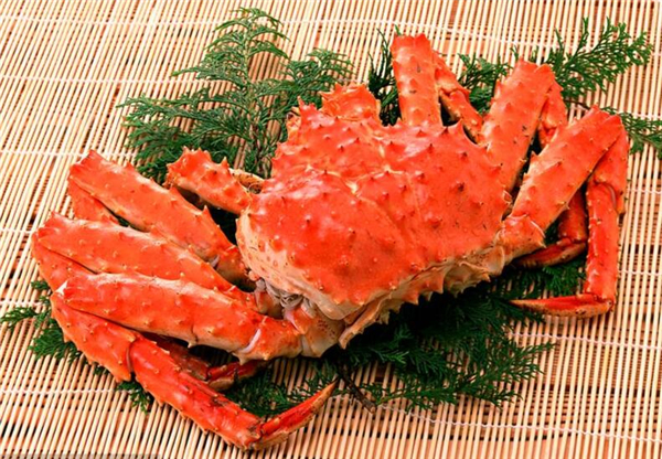 帝王蟹哪些地方不能吃,帝王蟹的内脏统统剔除