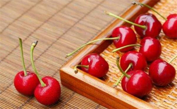 贫血吃什么水果,贫血吃什么水果补血最快