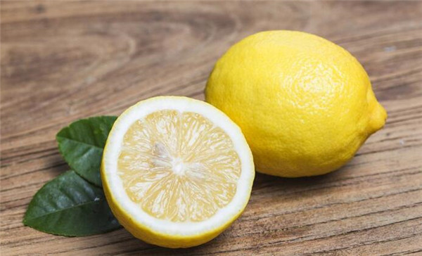 吃什么水果去火,吃什么水果对皮肤好