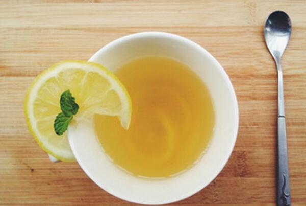 柠檬和什么一起吃美容,如何用柠檬美容