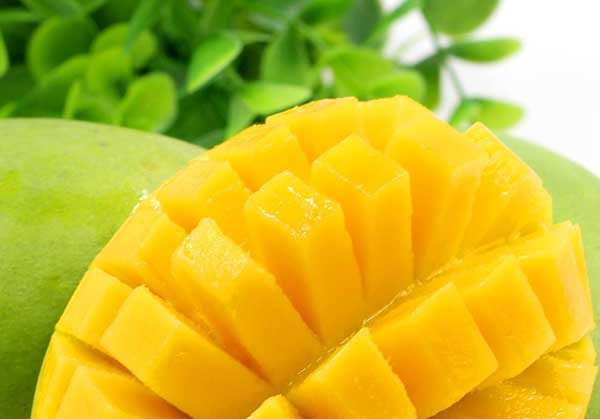 哪种芒果吃了不上火,青芒果绿绿的怎么吃