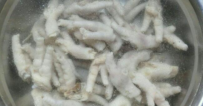 卤鸡爪怎么做好吃,卤鸡爪的做法及配料