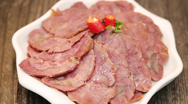 五香牛肉怎么煮,五香牛肉的做法及配料