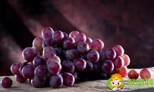 小朋友吃葡萄的好处,吃葡萄上火吗