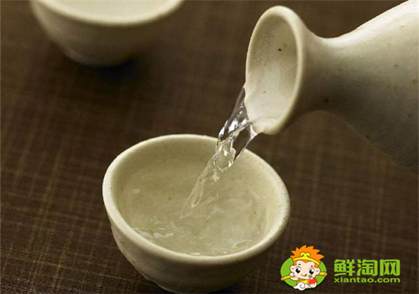 韩国烧酒是勾兑的吗,烧酒和清酒哪个好喝