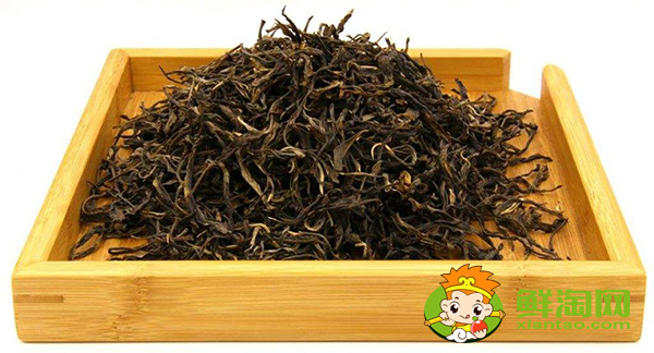 普洱茶砖和茶饼哪个好,茶饼贵还是茶叶贵