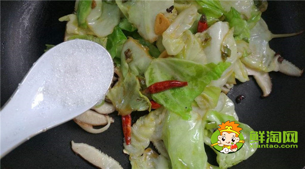 蚝油包菜怎么炒是脆呢,包莱怎样炒又脆又香