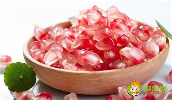 吃石榴只是吃那层水吗,吃石榴只吃水有营养吗