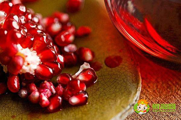 石榴吃的是肉还是水，石榴吃水还是吃肉减肥