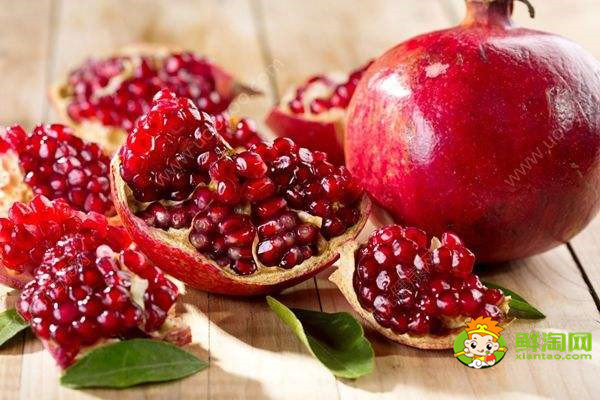 石榴怎么挑里面是红的,石榴怎么挑选才好吃