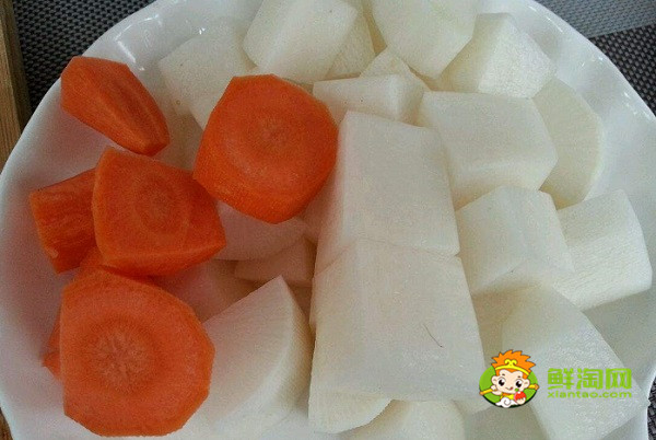 胡萝卜和白萝卜可以混煮吗,胡萝卜要削皮吗