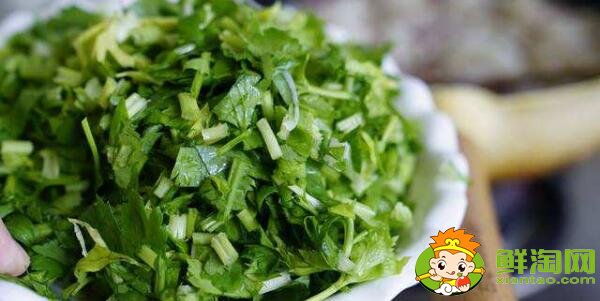 生吃芹菜怎么处理,芹菜生吃好还是焯一下水更好