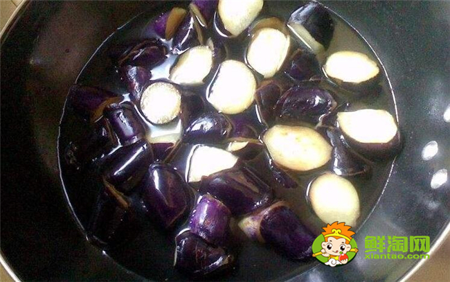 茄子焯水后用过凉水吗,茄子焯水能防止变色吗