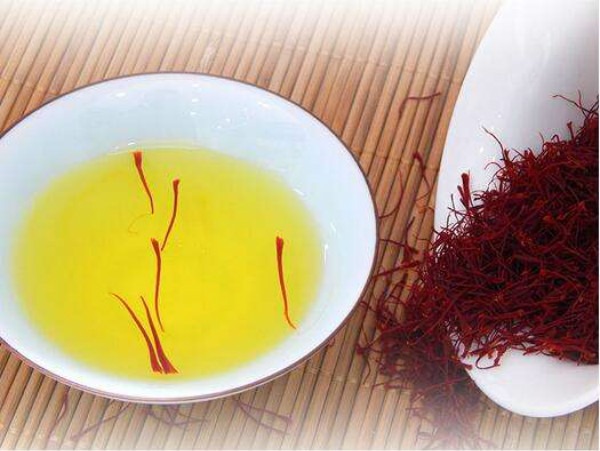 藏红花能天天泡水喝吗,藏红花能和枸杞一起泡水喝吗