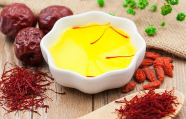 藏红花能天天泡水喝吗,藏红花能和枸杞一起泡水喝吗