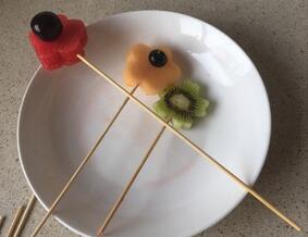西瓜盆栽水果拼盘做法步骤图 让你的食欲幸福得像花儿